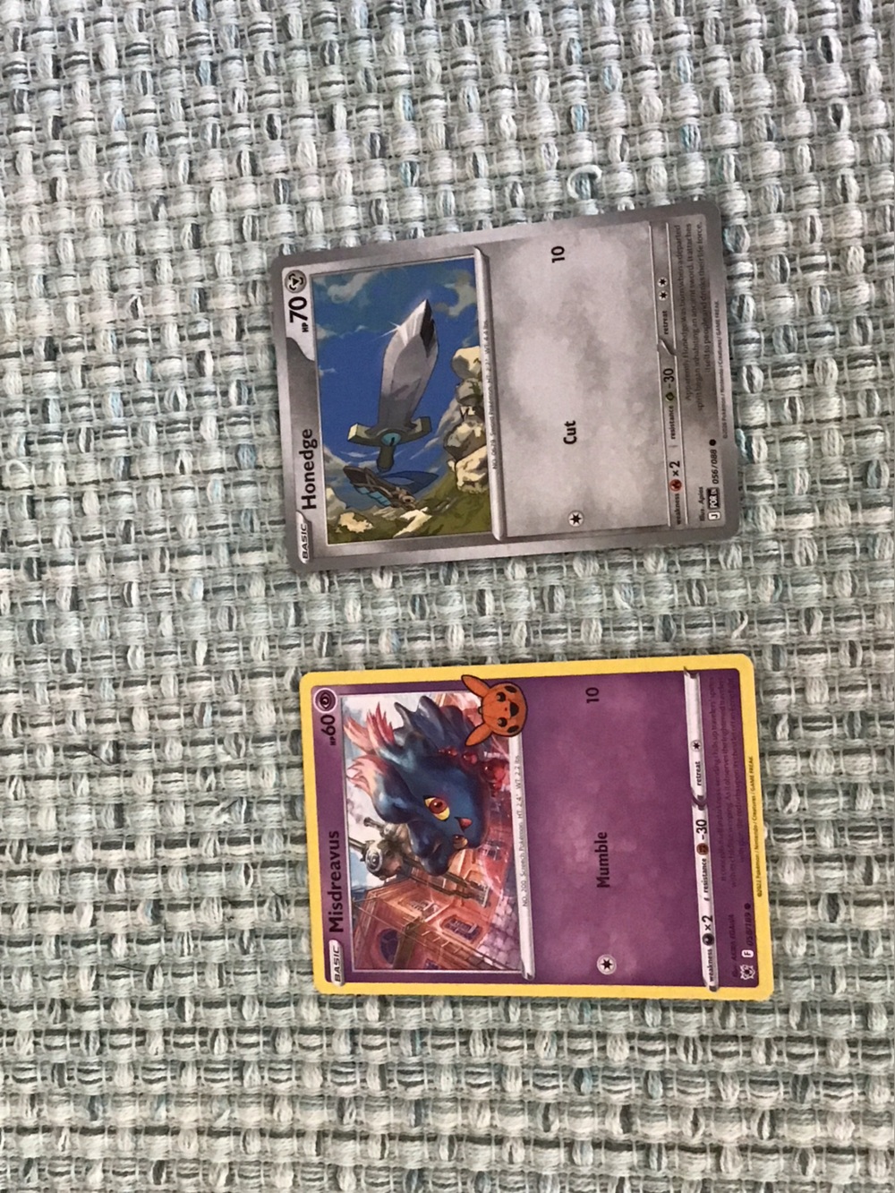 Pokémon Trading Cards - Misdreavus & Honedge (Purple, Silver)